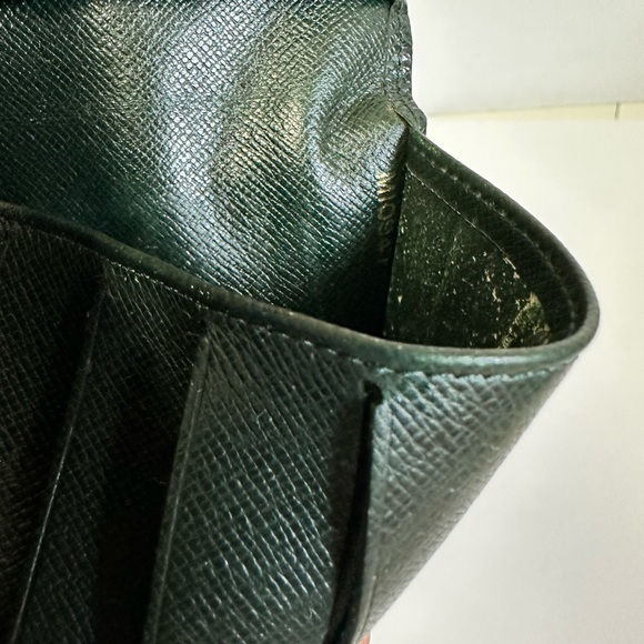 AUTH Louis Vuitton Green Taiga Leather Long Wallet Check Book Bill Credit Card - Picture 7 of 9